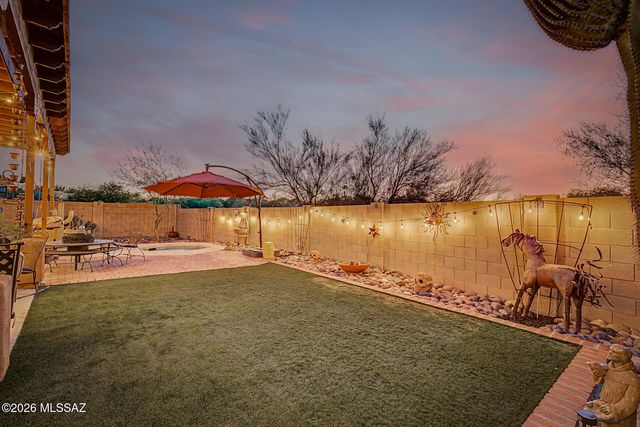 1339 N Golden Palomino Place, Tucson, AZ 85715