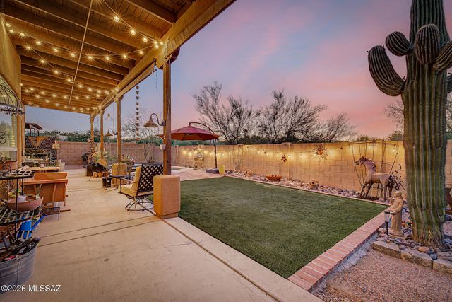 1339 N Golden Palomino Place, Tucson, AZ 85715
