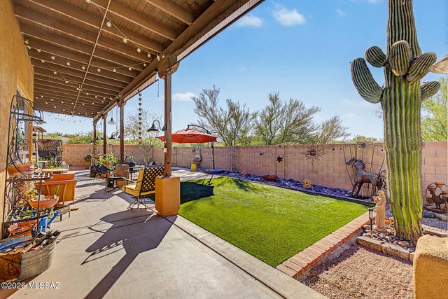 1339 N Golden Palomino Place, Tucson, AZ 85715