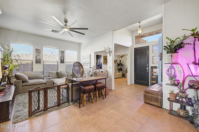 1339 N Golden Palomino Place, Tucson, AZ 85715