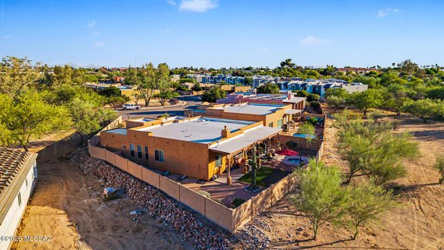 1339 N Golden Palomino Place, Tucson, AZ 85715