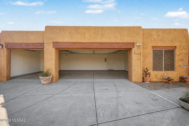 1339 N Golden Palomino Place, Tucson, AZ 85715