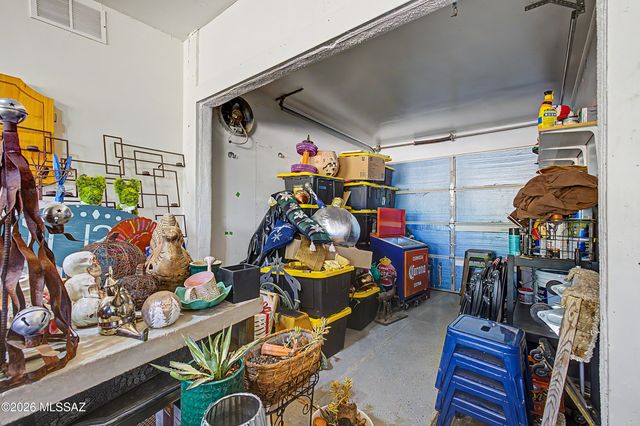 1339 N Golden Palomino Place, Tucson, AZ 85715
