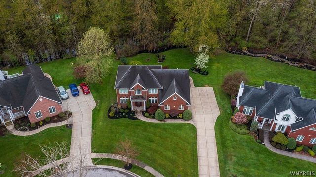33 Julianna Court, Amherst, NY 14228