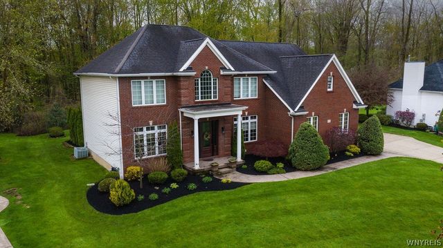 33 Julianna Court, Amherst, NY 14228
