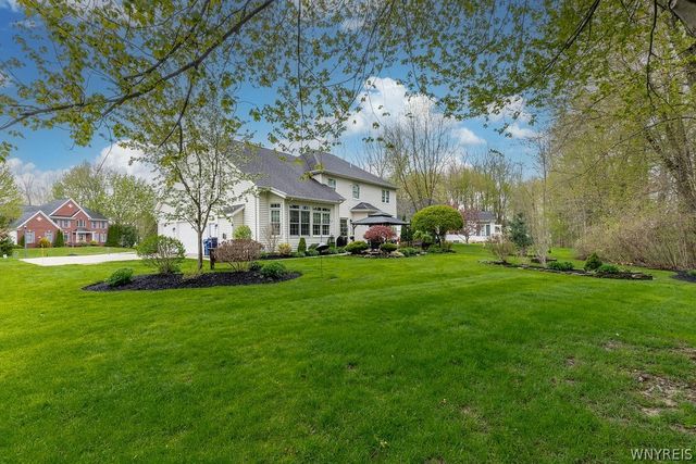 33 Julianna Court, Amherst, NY 14228