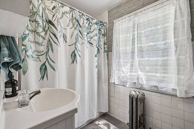 315 Providence Rd, Grafton, MA 01560
