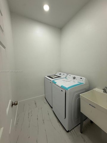 4007 E 13 ST, Lehigh Acres, FL 33972