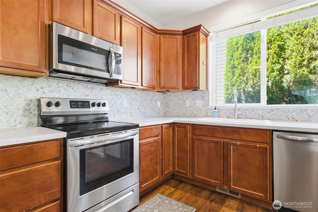 8535 15th Avenue SE, Olympia, WA 98513