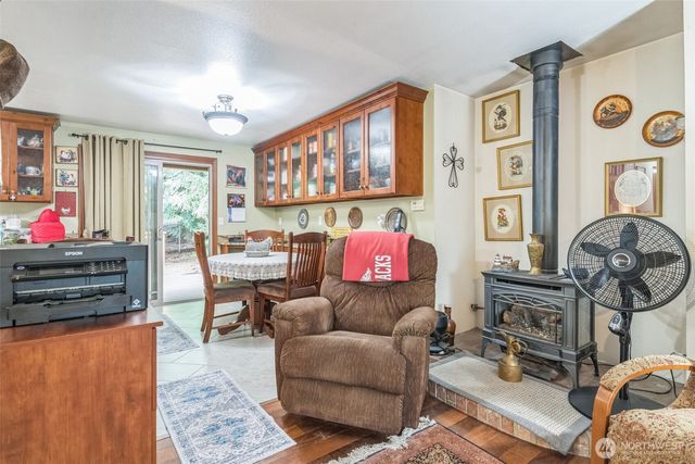 22180 Sea vista NE, Poulsbo, WA 98370