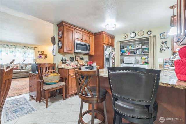 22180 Sea vista NE, Poulsbo, WA 98370