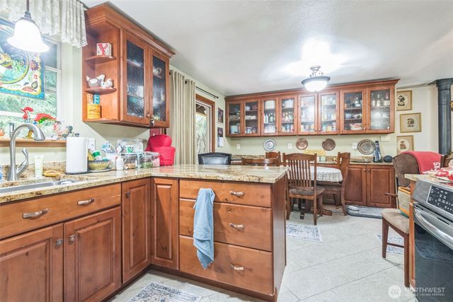 22180 Sea vista NE, Poulsbo, WA 98370