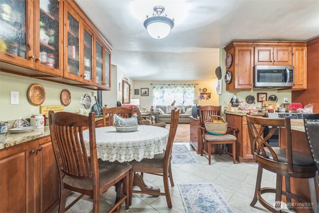 22180 Sea vista NE, Poulsbo, WA 98370