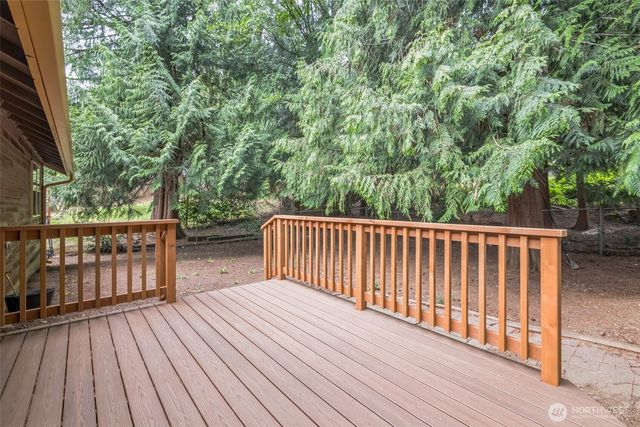 22180 Sea vista NE, Poulsbo, WA 98370