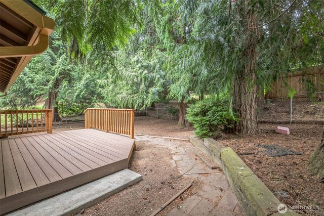 22180 Sea vista NE, Poulsbo, WA 98370