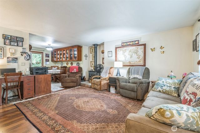 22180 Sea vista NE, Poulsbo, WA 98370