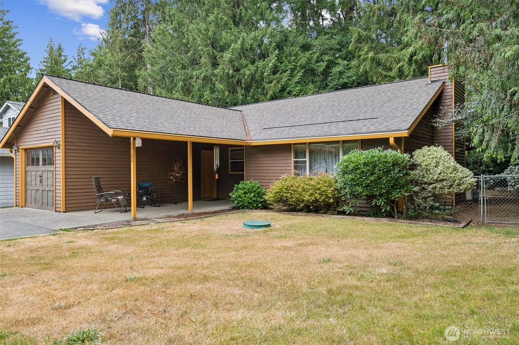22180 Sea vista NE, Poulsbo, WA 98370