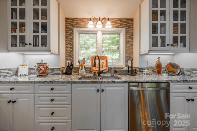 107 Spruce Lane, Zirconia, NC 28790