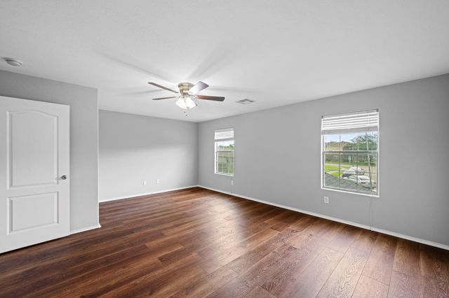 9002 Kerry Prairie Ln, Richmond, TX 77407