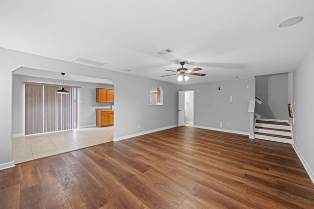 9002 Kerry Prairie Ln, Richmond, TX 77407