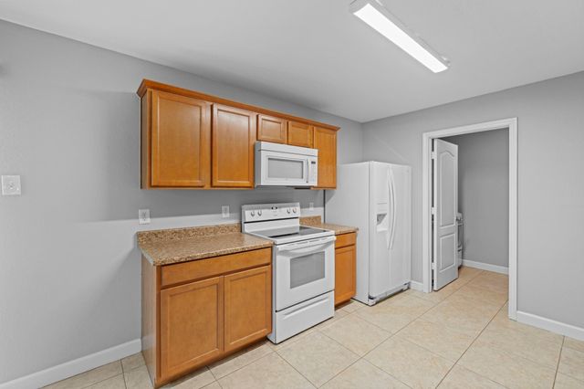 9002 Kerry Prairie Ln, Richmond, TX 77407