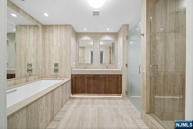 1200 Ave At Port Imperial 603, Weehawken, NJ 07086