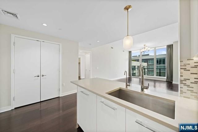 1200 Ave At Port Imperial 603, Weehawken, NJ 07086