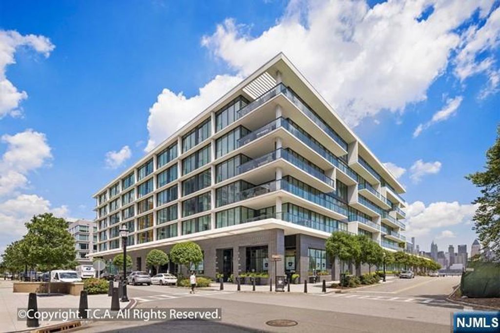 1200 Ave At Port Imperial 603, Weehawken, NJ 07086