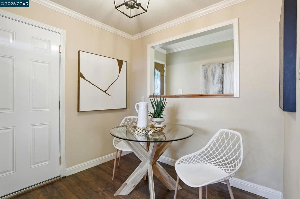 Image 14 of property listing at 2103 Deerwood Dr., Martinez, CA 94553