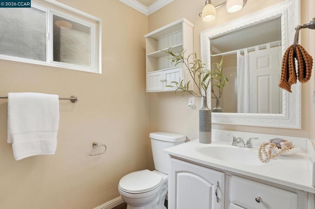 Image 23 of property listing at 2103 Deerwood Dr., Martinez, CA 94553