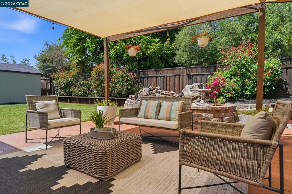 Image 24 of property listing at 2103 Deerwood Dr., Martinez, CA 94553