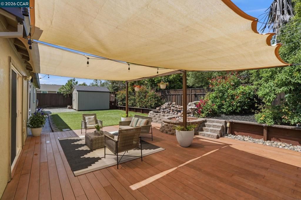 Image 25 of property listing at 2103 Deerwood Dr., Martinez, CA 94553