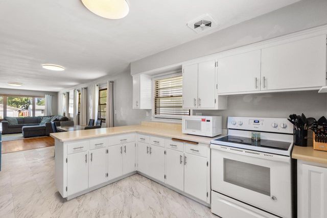 1117 Ellis STREET, Waukesha, WI 53186