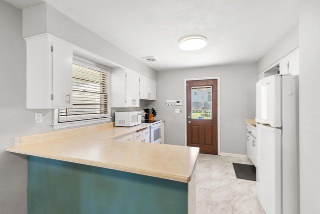 1117 Ellis STREET, Waukesha, WI 53186