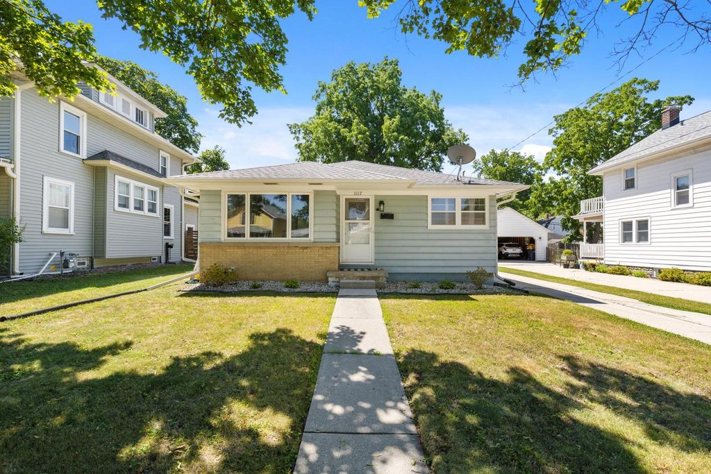 1117 Ellis STREET, Waukesha, WI 53186