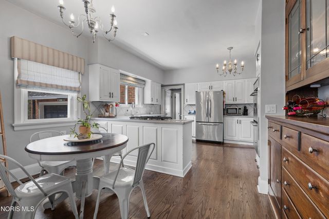 3416 Bancroft Street, Ottawa Hills, OH 43606