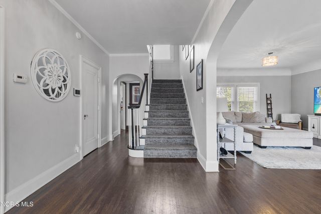 3416 Bancroft Street, Ottawa Hills, OH 43606
