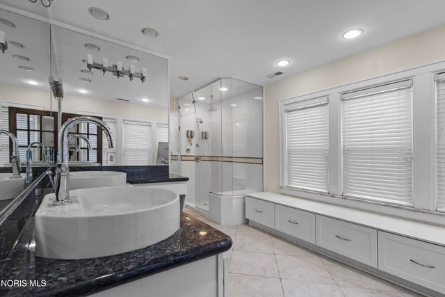 3416 Bancroft Street, Ottawa Hills, OH 43606