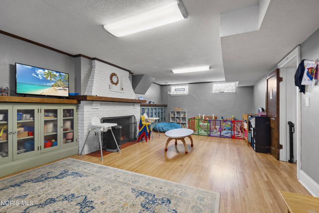 3416 Bancroft Street, Ottawa Hills, OH 43606