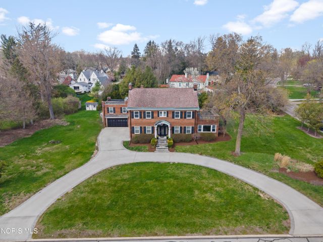 3416 Bancroft Street, Ottawa Hills, OH 43606