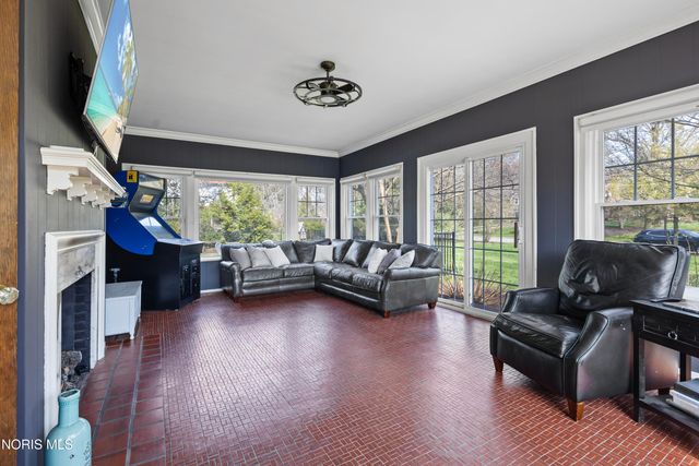 3416 Bancroft Street, Ottawa Hills, OH 43606