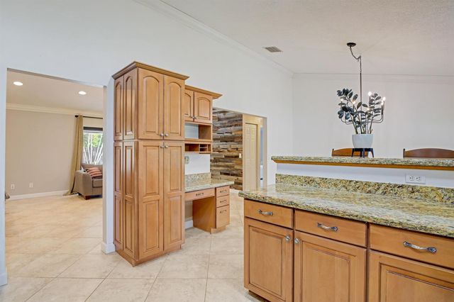 542 Indigo Avenue, Wellington, FL 33414