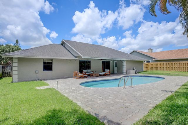 542 Indigo Avenue, Wellington, FL 33414