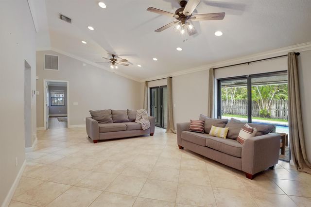 542 Indigo Avenue, Wellington, FL 33414