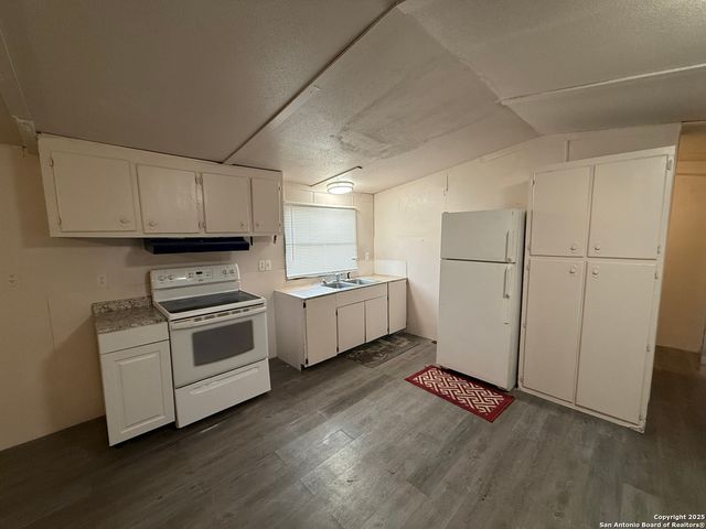 566 Bliss, Brackettville, TX 78832