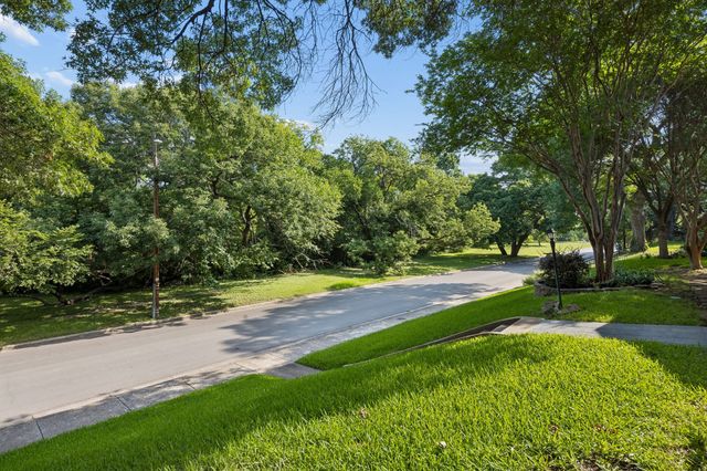 10832 Creekmere Drive, Dallas, TX 75218