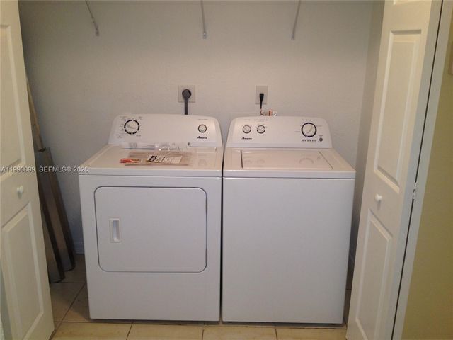 841 NW 10th Street 0, Hallandale Beach, FL 33009