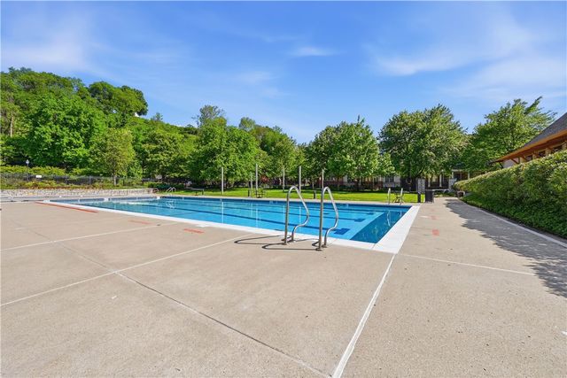 1240 Crescent Pl 3F, Squirrel Hill, PA 15217