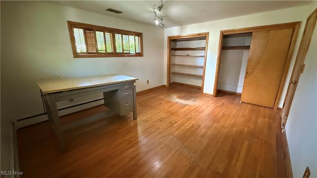 1414 Niles Cortland Road, Niles, OH 44446