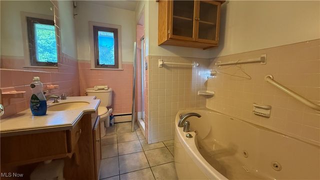 1414 Niles Cortland Road, Niles, OH 44446